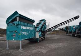 Powerscreen Chieftain 1700X hybrid screener