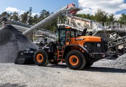 Doosan DL320-7 wheel loader