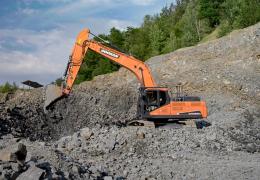 Doosan DX300LC-5 excavator