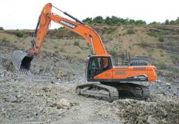 Doosan DX380LC-7 crawler excavator