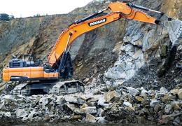 Doosan DX490LC-5 excavator