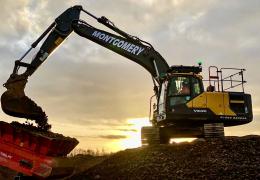 Volvo EC220E excavator