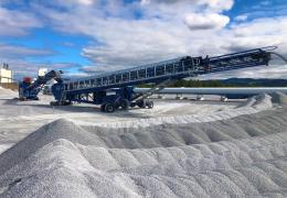 Edge MTS140 mobile telescopic radial conveyor