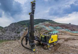 PowerROC D60 drill rig