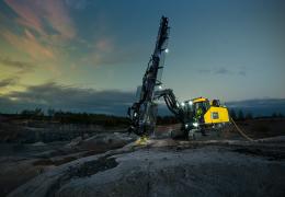 Epiroc SmartROC T35 E drill rig