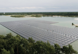 Floating solar park