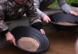 Gem panning 