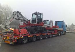 A five-axle Goldhofer STEPSTAR STN-L5 semi-trailer