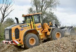 Hyundai HL690A wheel loader