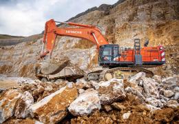 Hitachi ZX890LCR-7 excavator