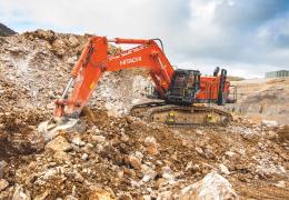 Hitachi ZX890-7 excavator