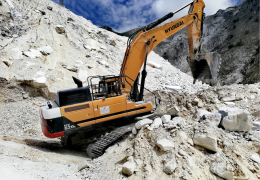 Hyundai HX520L excavator