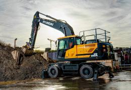 Hyundai HW210A wheeled excavator