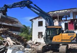 Hyundai HX220AL crawler excavator