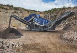 The new Mobiscreen MSS 802(i) Evo screening plant offers an output of up to 500 tonnes/h 