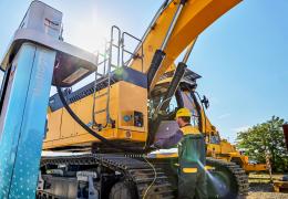 Liebherr R 9XX H2 crawler excavator