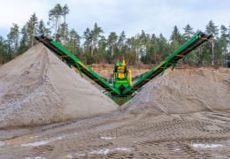 McCloskey CSP120 compact sand plant