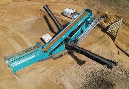 Brett Aggregates' new Chieftain 1700X mobile screen