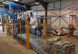 RMGroup's CTB-600 mobile bag-filling system