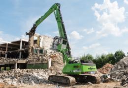 Sennebogen materials handler