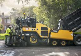 Blaw-Knox paver