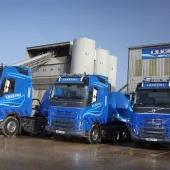 London-based Quattro’s three new Volvo FH 540 6x2 tractor units