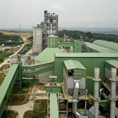 Semen Grobogan’s cement plant has a capacity of 1.8 million tonnes of clinker and 2.5 million tonnes of cement, together with sufficient limestone reserves to last for more than 50 years