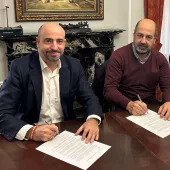 L–R: Luis Calvo, Europe-Mediterranean area manager of EPC Groupe, and Ivan del Castillo Martinez, manager and former owner of Vibraquipo and Vibratesting