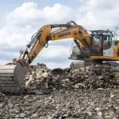 Gwrhyd Specialist Stone’s new Liebherr R 930 G8 crawler excavator