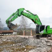 Sennebogen have introduced an updated 830 E Demolition Vario Tool machine with new digging boom and digging bucket attachment