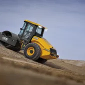 The new 12-tonne JCB VM118D single-drum soil compactor