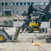 As part of Siemens’ €500 million Technology Campus, Volvo CE and Metzner Recycling have completed the world’s first full-scale electric demolition