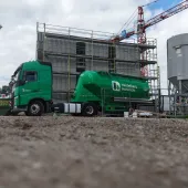 Heidelberg Materials, recognized for their expertise in 3D concrete printing and the decarbonization of the built environment, are supplying high-tech materials with significantly reduced CO2 emissions for DREIHAUS