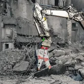 Steelwrist’s SQ automatic couplers are transforming demolition with enhanced safety, efficiency, and productivity.