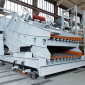 Vibrating screen