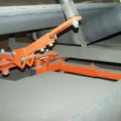 Multi-Pivot Conveyor Belt Trainer